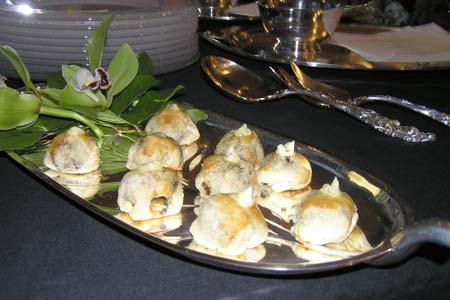 Beef Wellington with Béarnaise Sauce