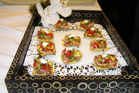 Seared Tuna with Mango Salsa on Crisp Wonton